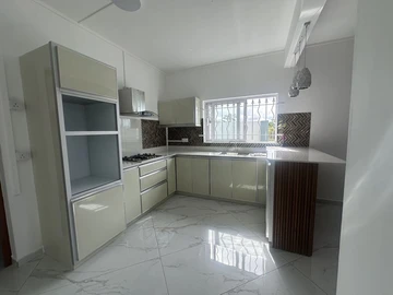 4 Bedroom Townhouse, Duplex