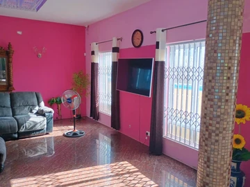 5 Bedroom Villa