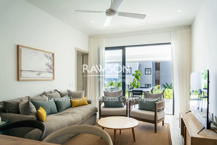 3 Bedroom Beachfront Apartment | Pool And Garden | Poste Lafayette | Lease Hold