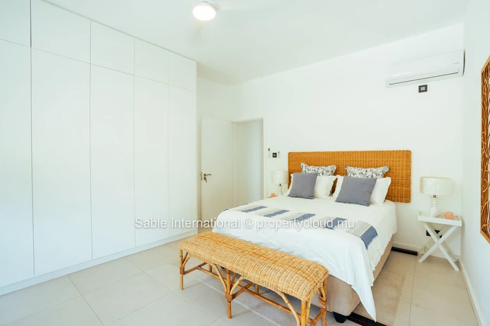 Luxury Penthouse with Stunning Sea Views in Tamarin - 160m² Living Space, Communal Pool, Rooftop Access, Fully Furnished