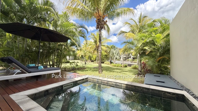 Bel Ancrage | Exceptional Furnished Duplex Villa with Private Pool and Mountain Views, La Balise