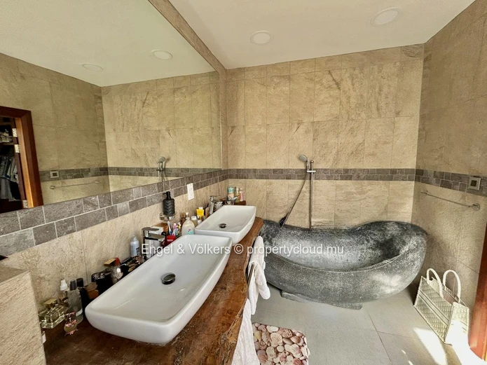 Exceptional 5-Bedroom Villa for Sale – Accessible to Foreign Buyers