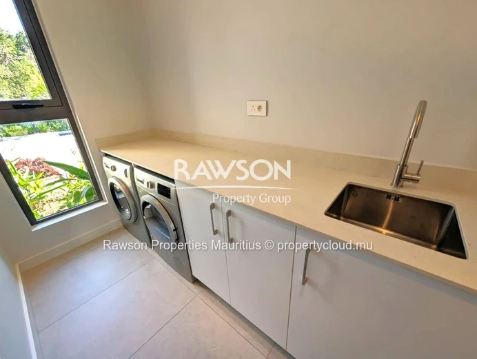 Apartment In Pointe Aux Canonniers | 2 Bedrooms Ensuite | 134 Sqm | €475,000
