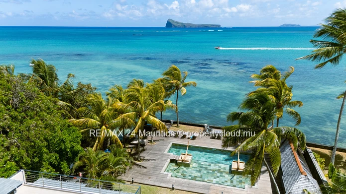 Elegant Oceanfront Apartment