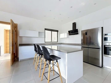 3 Bedroom Apartment