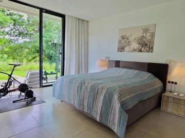 5 Bedroom Villa