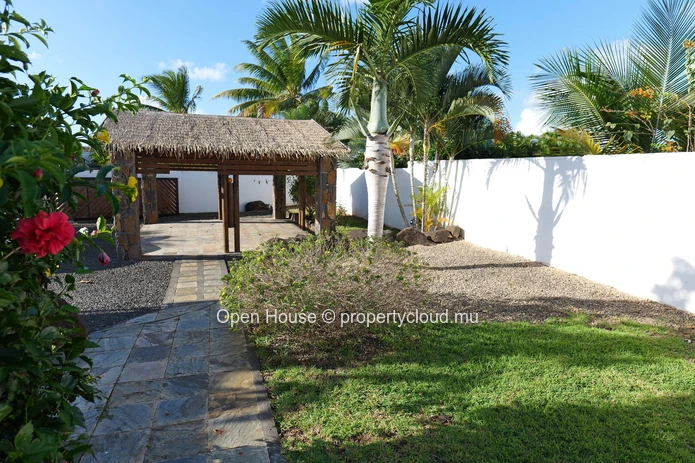 Furnished 3-Bedroom Villa with Private Pool in Pointe aux Piments