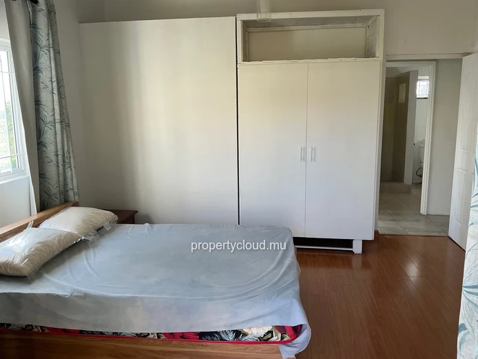 A VENDRE, Melville ( Grand Gaube), duplex de 2 chambres dans complexe sécurisé