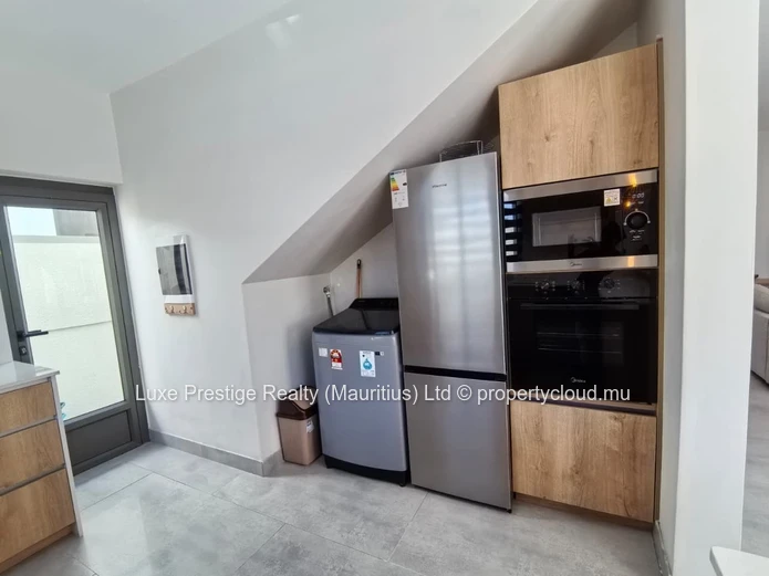 Villa Moderne Neuve de 3 Chambres avec Piscine Privée à Louer à Calodyne | À 20 Minutes de Northfields International ...