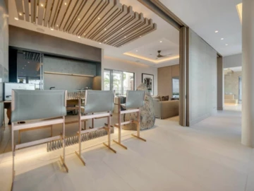 5 Bedroom Villa