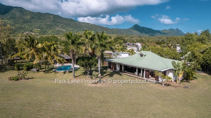 Charmante villa meublée dans un domaine sécurisé