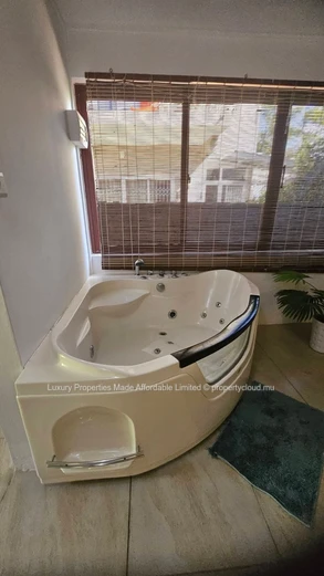 Villa La Gaulette 3 Bedrooms Mur13. 9Million