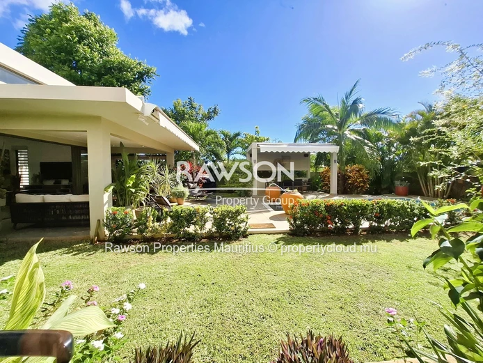 Résidence De Luxe Avec Jardin Tropical Et Piscine - Balaclava