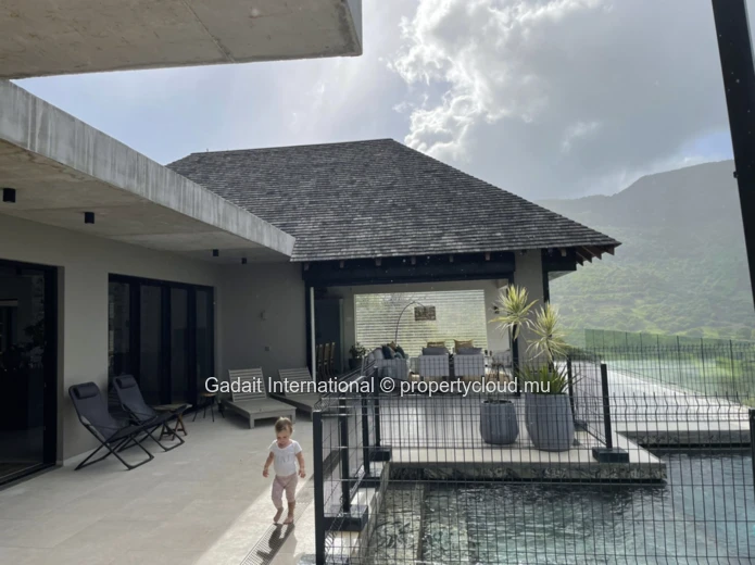 For Rent – Magnificent Luxury Villa in Domaine de Palmyre | Breathtaking Le Morne Views, West Coast of Mauritius