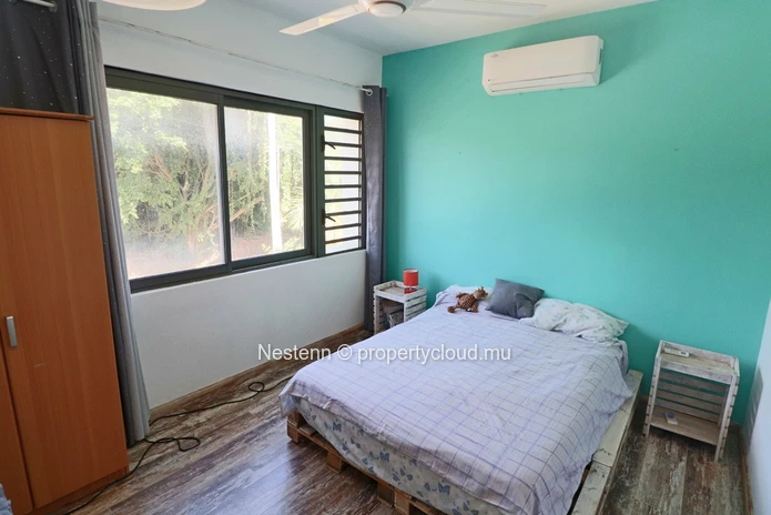 Modern 3-bed house in a beautiful spacious garden