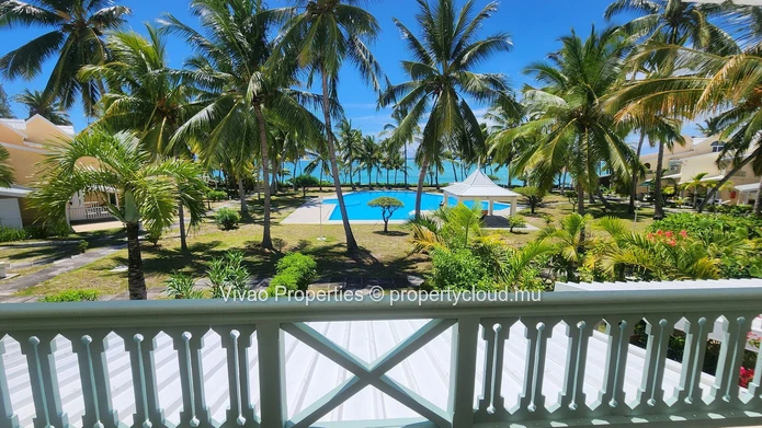 Duplex pieds dans l'eau à louer entièrement meublé à Belle Mare – 3 chambres avec piscine commune