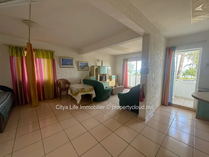 Charming Furnished Apartment with Sea Views in Flic en Flac
