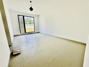 5 Bedroom Townhouse, Duplex