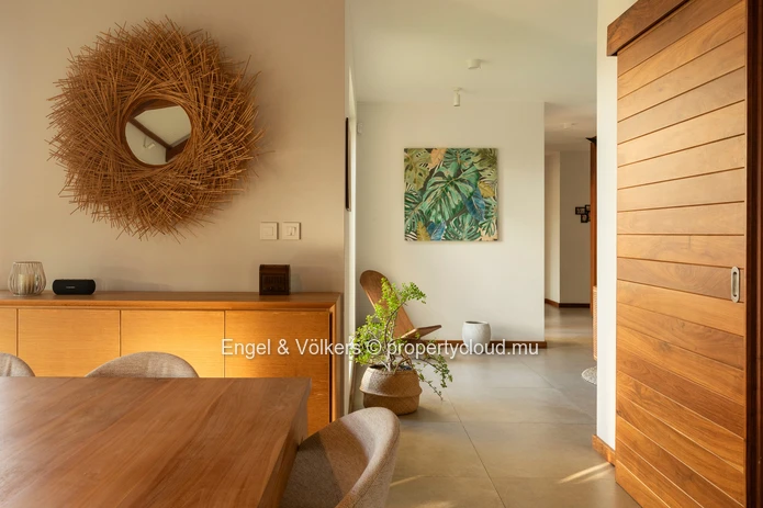 Fully Furnished 5-Bedroom Villa with Pool & Large Garden on Mauritius' East Coast