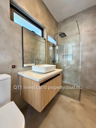 New Villa Close To The Sea In Secured Resdicences