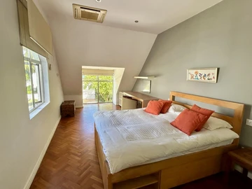 4 Bedroom Villa