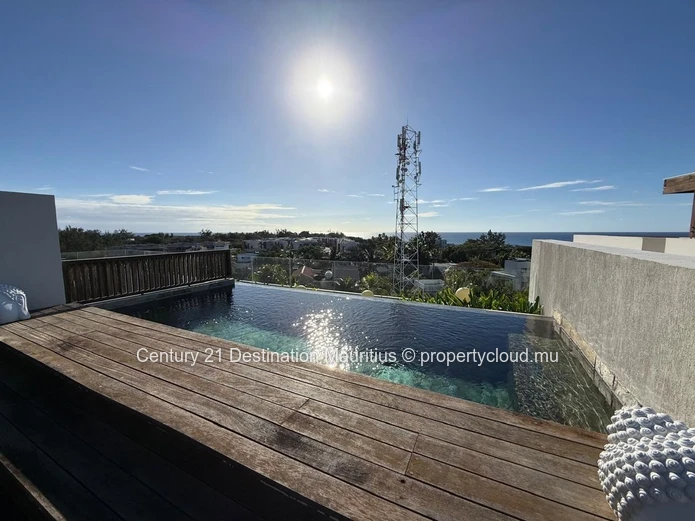 Elevated Island Living with a Front-Row Seat to Coin de Mire