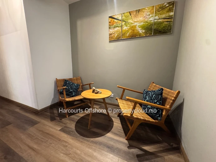 Maison Entièrement Meublée de 3 Chambres avec Piscine Privée & Parking