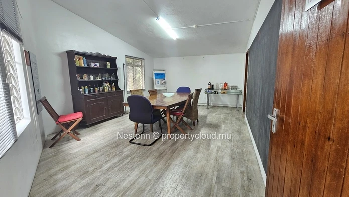 Commercial property with residential potential 
