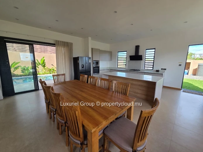 New Luxury Villa for Rent in Pereybere – Space, Comfort and Modern Living