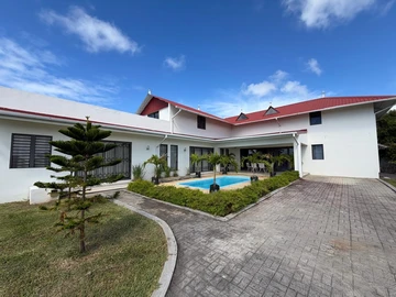 4 Bedroom Villa