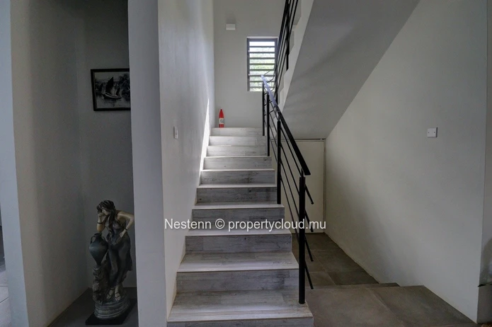 Elegance and Comfort in a Prime Location