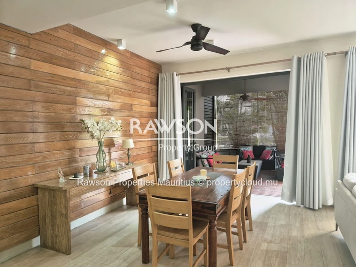 Duplex à louer | 3 chambres | Vue sur la marina | La Balise Marina, Rivière Noire - 2300 USD or 1900 EUR
