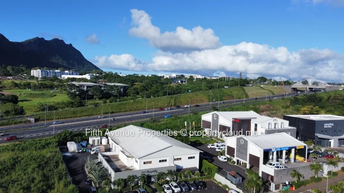 BAGATELLE - Terrain commercial 2946m2