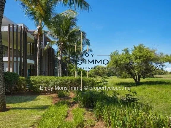 Luxury Apartment in Mont Choisy with Pool & Golf Access