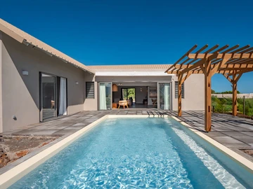 4 Bedroom Villa