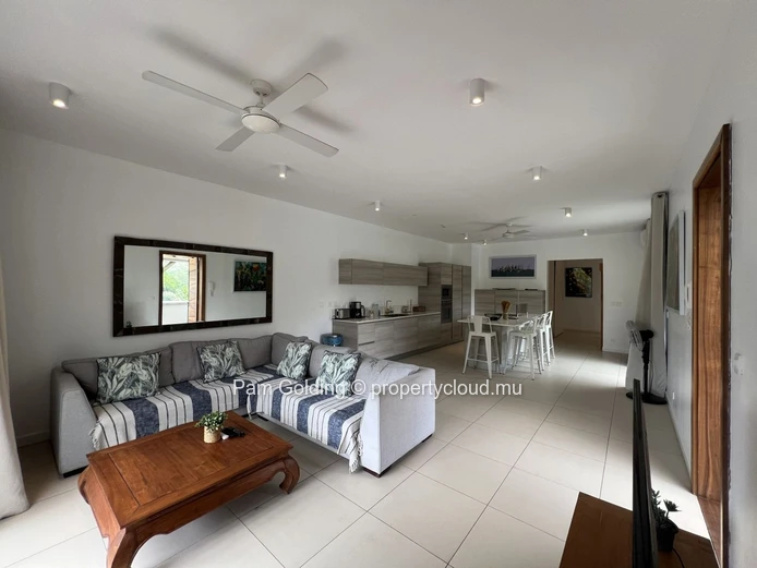 Two-Bedroom Marina Apartment in L'Estuaire – Private Mooring & Ocean Access