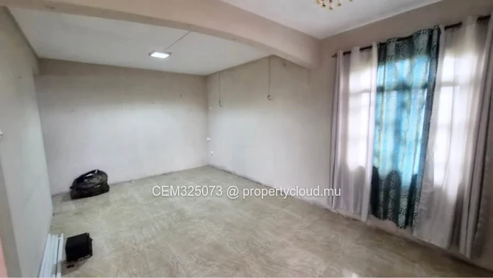Spacious 3-Bedroom House for Rent in Plaines de L’Hermitage, Phoenix