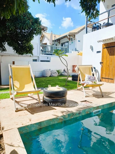 15 Bedroom Guest House For Sale in Albion