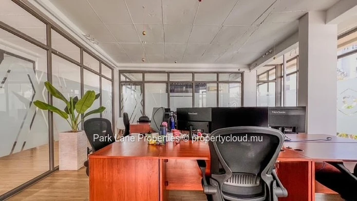 First-floor office space – Strategic location in the heart of Quatre Bornes City Centre