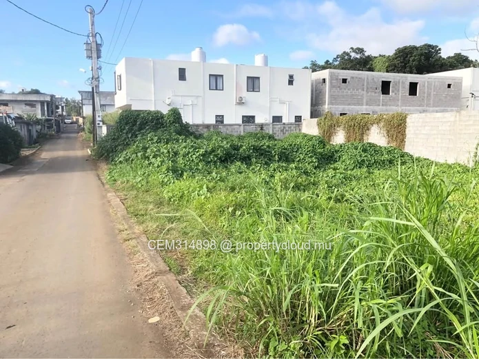 Residential Land for Sale 4.99 Perches – Barbeau Lane, Highlands 