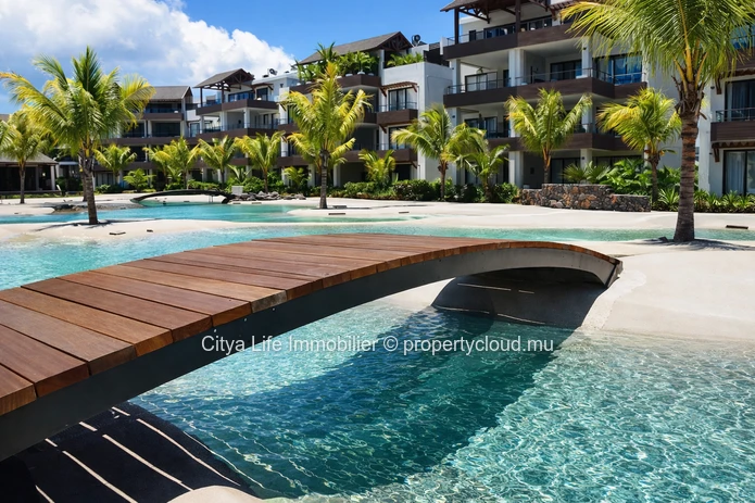 Exceptional 3-Bedroom Garden House with Private Garden at Choisy les Bains