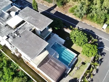 6 Bedroom Villa