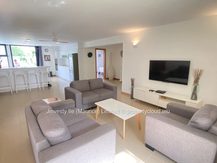 JINVESTY MAURITIUS : RENT 2 BR en suite Mont beach on walk... 49000