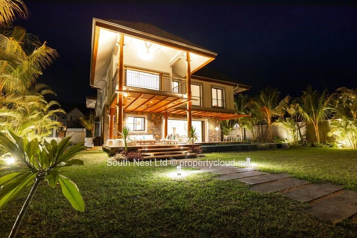 Villa d'exception de 5 chambres en bord de mer à La Balise Marina