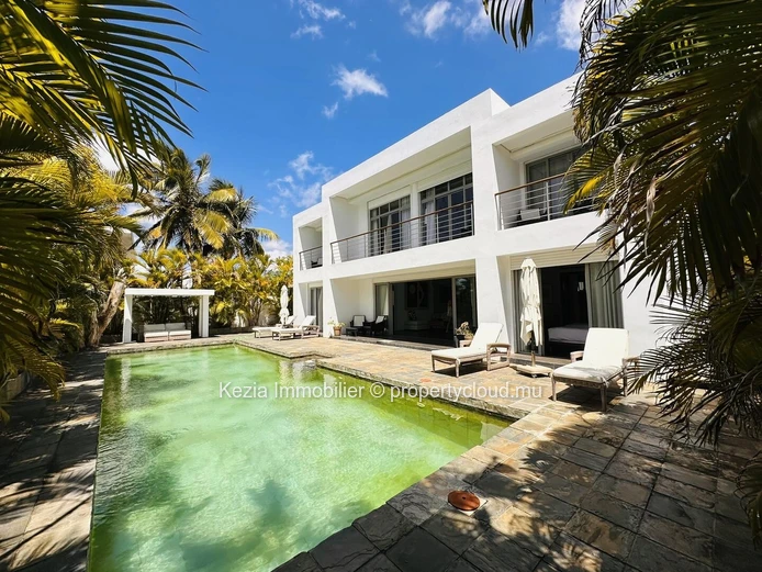 Exceptional Villa With Direct Beach Access