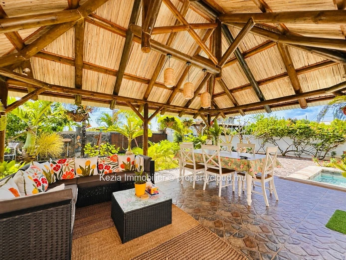 Contemporary Villa With Generous Volumes, Hidden From View