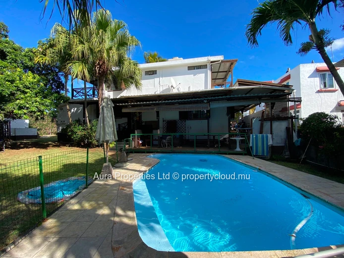 For Sale – House In Roche Brunes