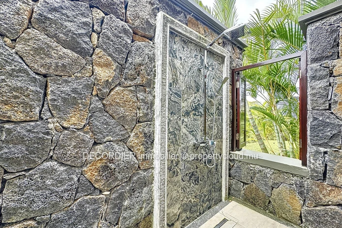 Magnifique villa située à Villa Valriche - accessible aux étrangers