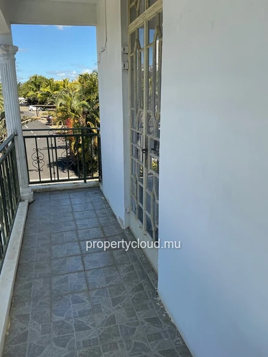 For sale in Mont Choisy, 300m from the beach. 4-bedroom villa + rooftop terrace. Reserved for local market - rare inv...