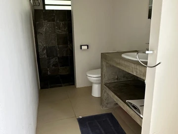 Beautiful Spacious Family Home 